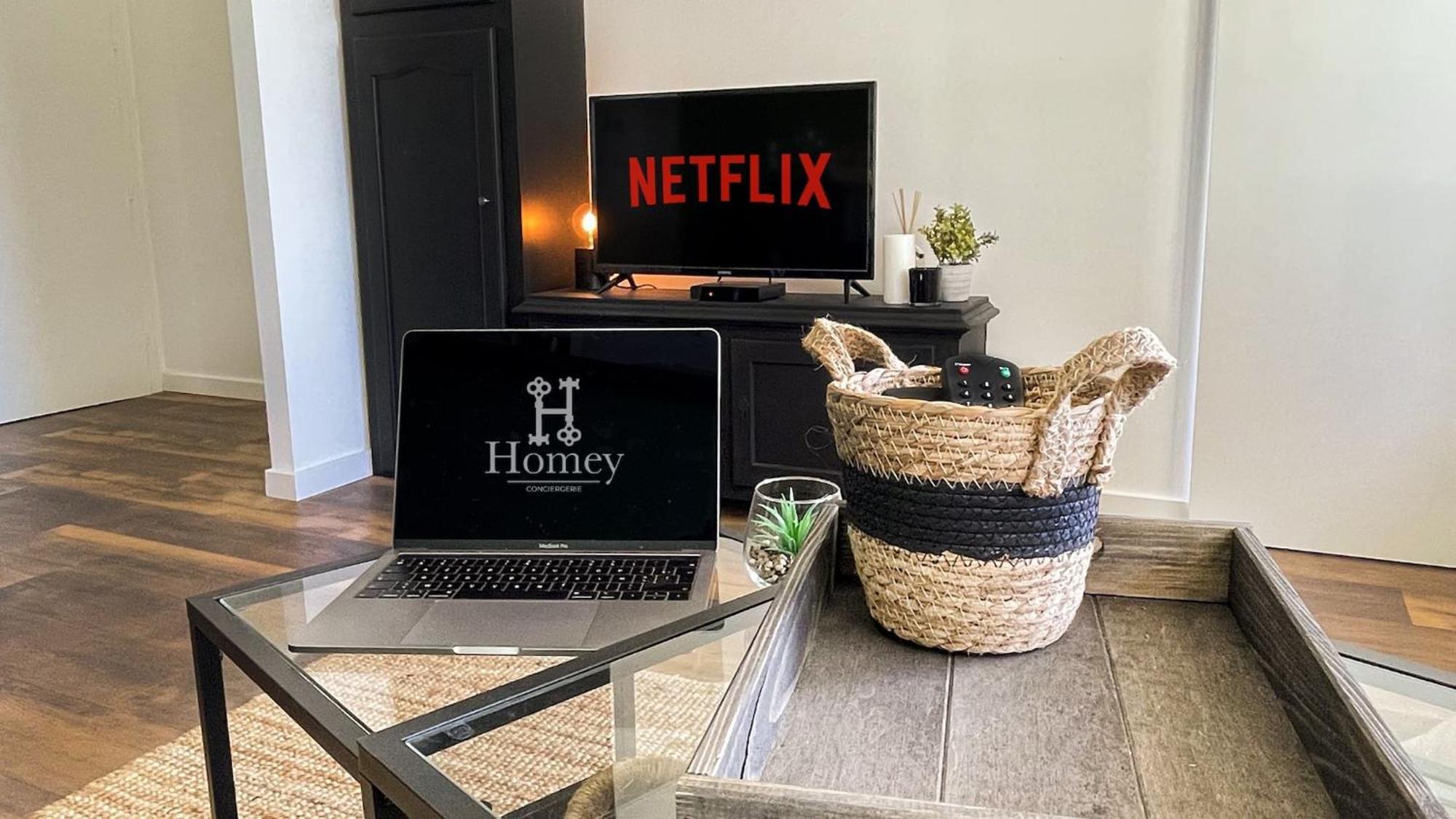 Homey The Nest - New / Balcon Prive / Free Parking Анмас Екстериор снимка
